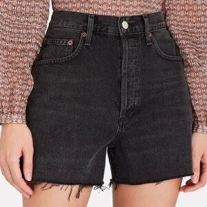 AGOLDE Dee high-rise distressed black denim shorts. 🖤